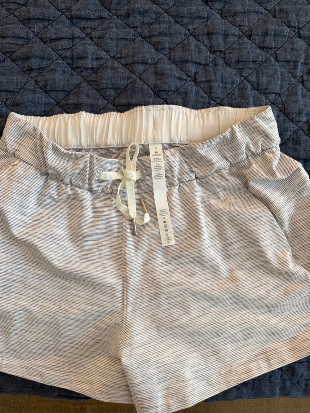 Lululemon Striped Elastic-Waist  Shorts - Light Gray and white